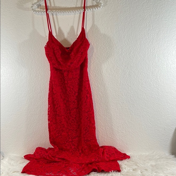 FASHION NOVA Elegant Lace Maxi Dress Red Size Small - Picture 2 of 11